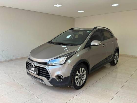 HYUNDAI HB20X 1.6 16V STYLE FLEX 4P AUTOMÁTICO HYUNDAI HB20X 1.6 16V STYLE FLEX 4P AUTOMÁTICO